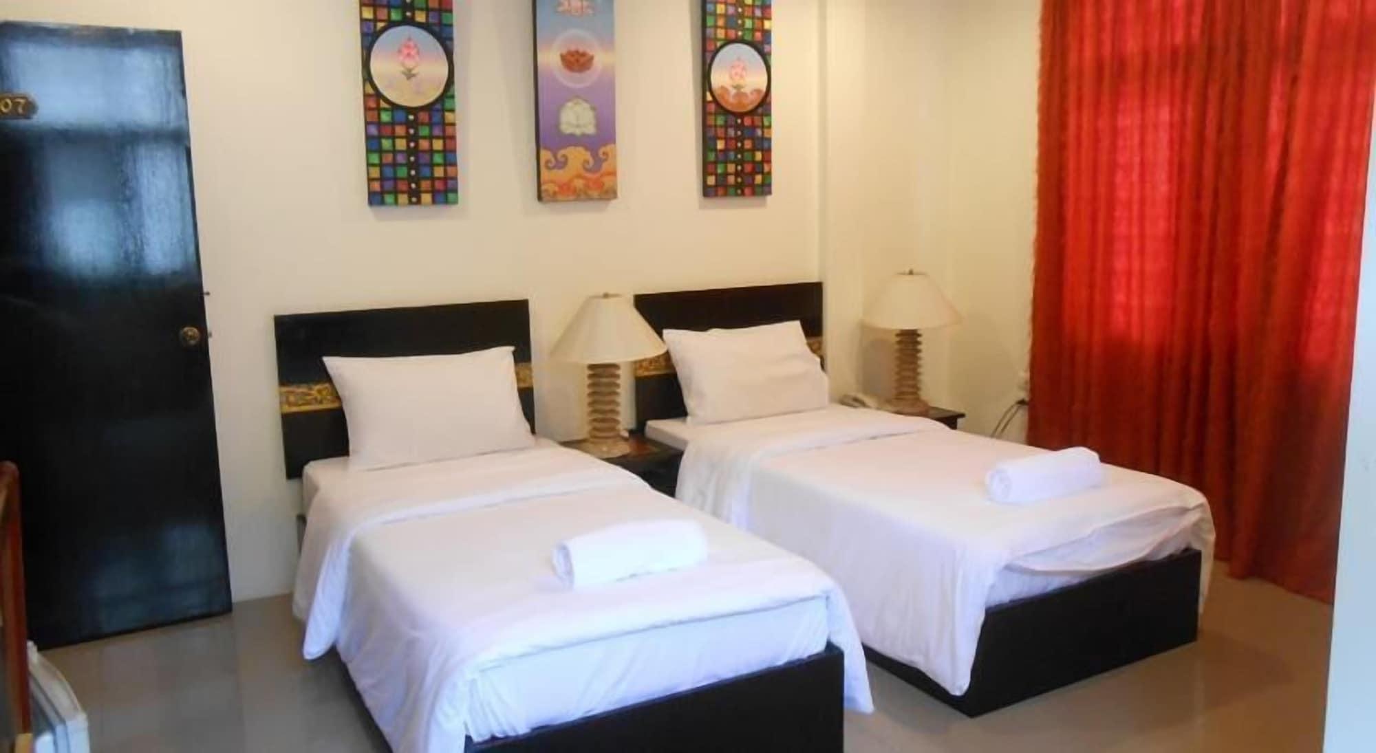 The Bang Khun Phrom Suites Bangkok Ngoại thất bức ảnh