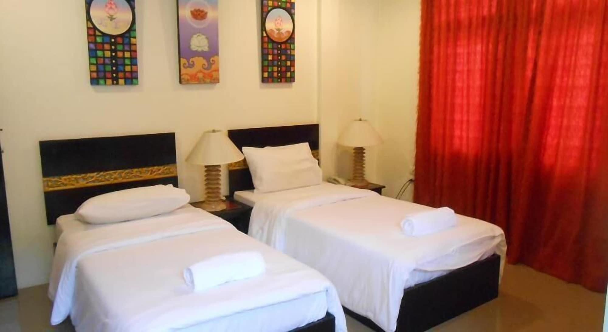 The Bang Khun Phrom Suites Bangkok Ngoại thất bức ảnh