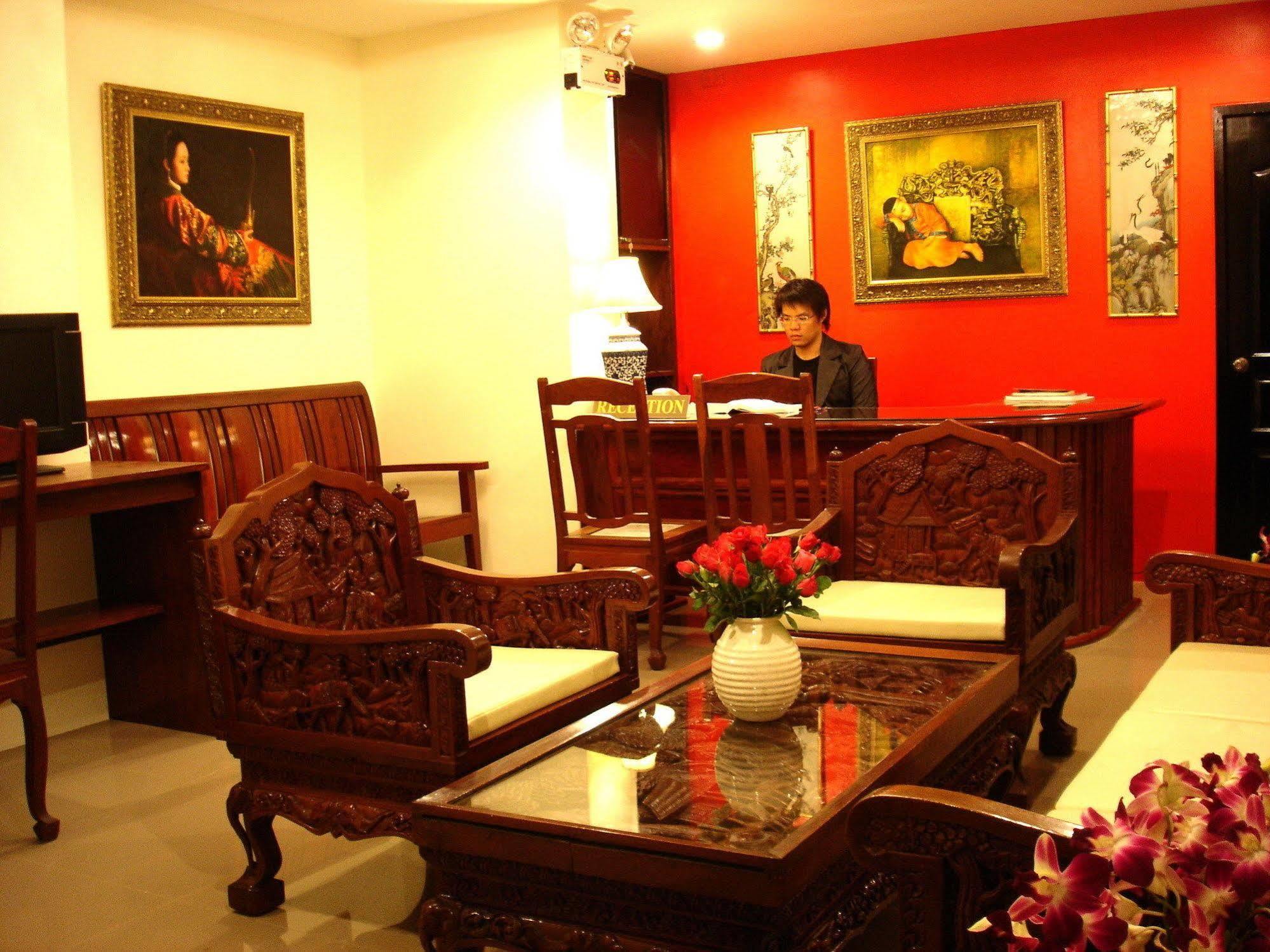 The Bang Khun Phrom Suites Bangkok Ngoại thất bức ảnh